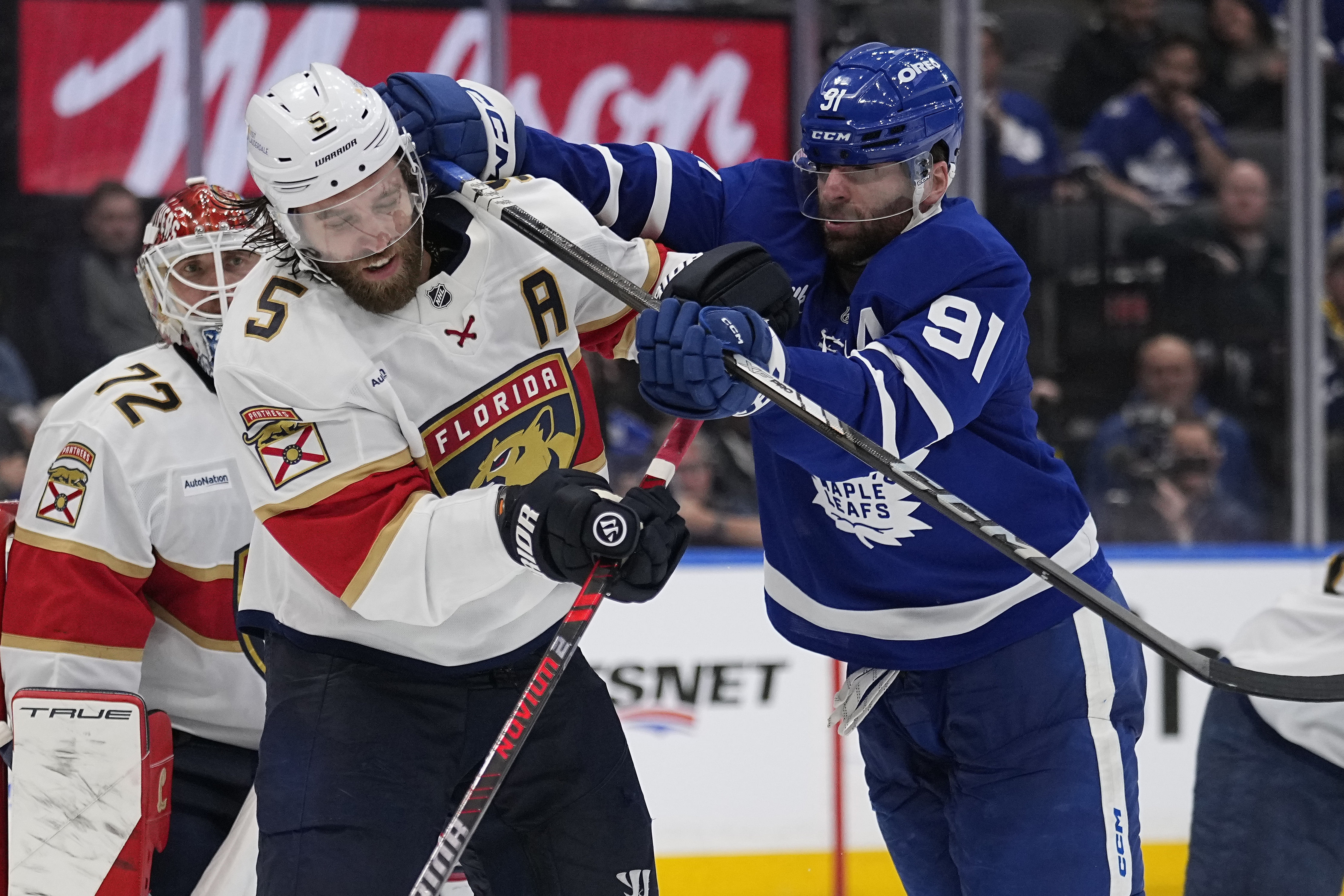 John Tavares' age could turn the Habs away from signing him as a free agent this offseason - Source: Imagn